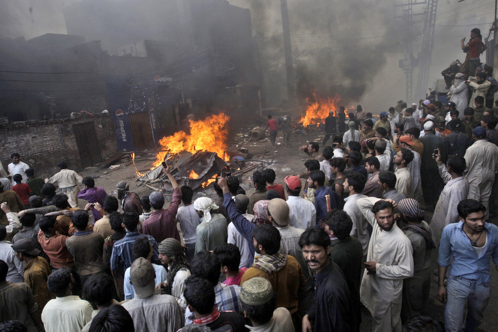 muslim conflicts happened with christians in pakistan
